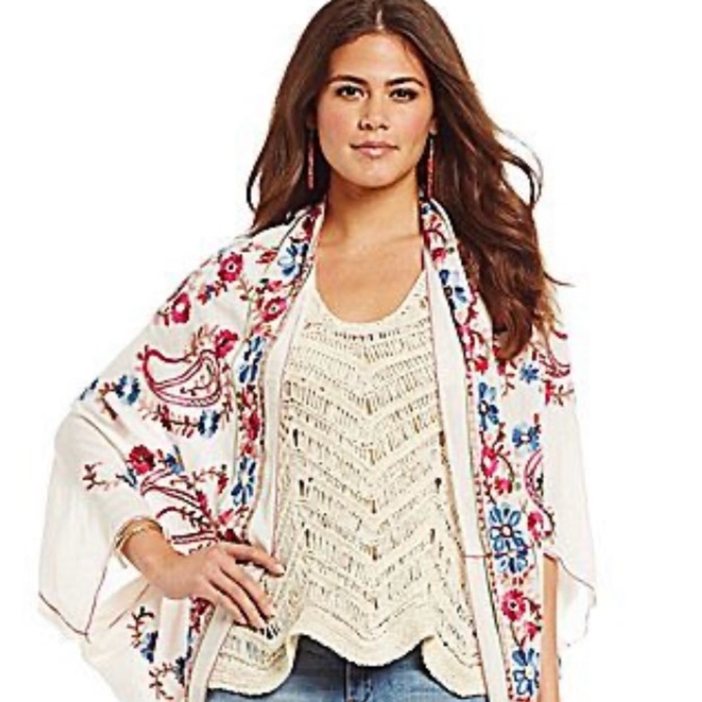 Chelsea & Violet Floral Embroidered Kimono